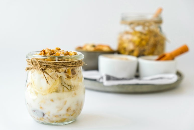 Pumpkin Spice Overnight Oats with Maple Pecan Crunch